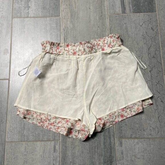 Bailey Rose Floral Elastic Ruffle Waist High Rise Shorts with Liner Size Small - Picture 4 of 11